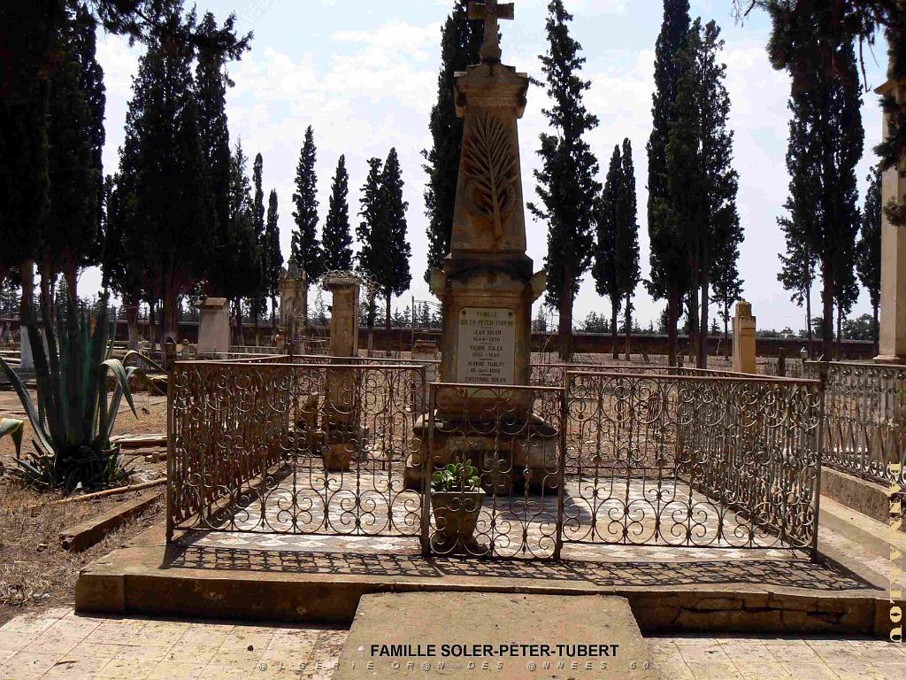 HAMMAM BOU HADJAR 2009 LE CIMETIERE   (25).jpg